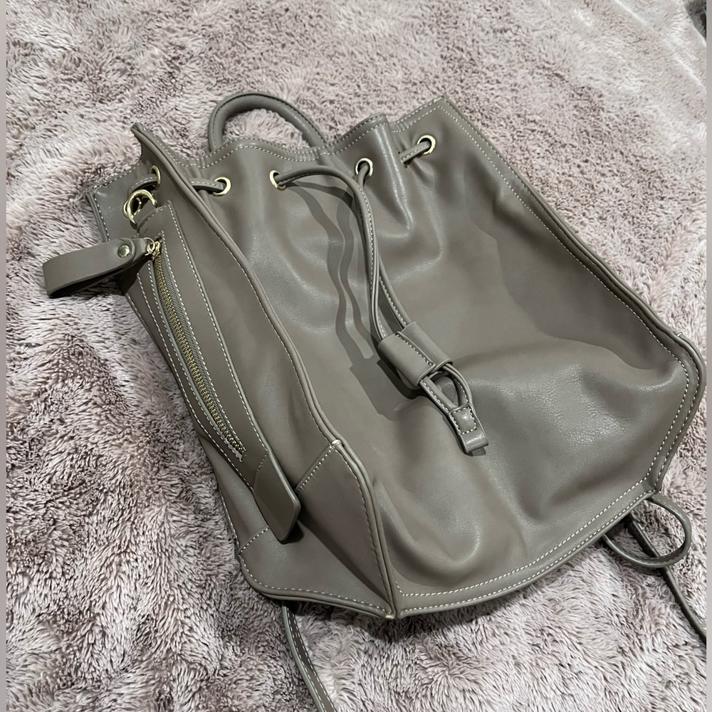 Gray Moda Luxe Book-bag